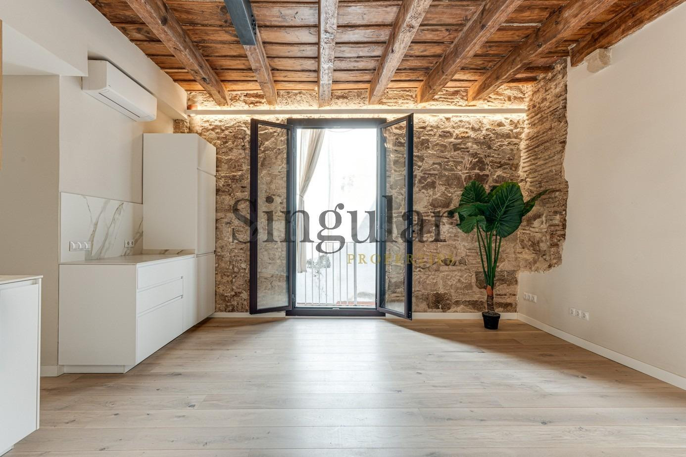 Piso reformado a estrenar en el Barrio Gótico de Barcelona