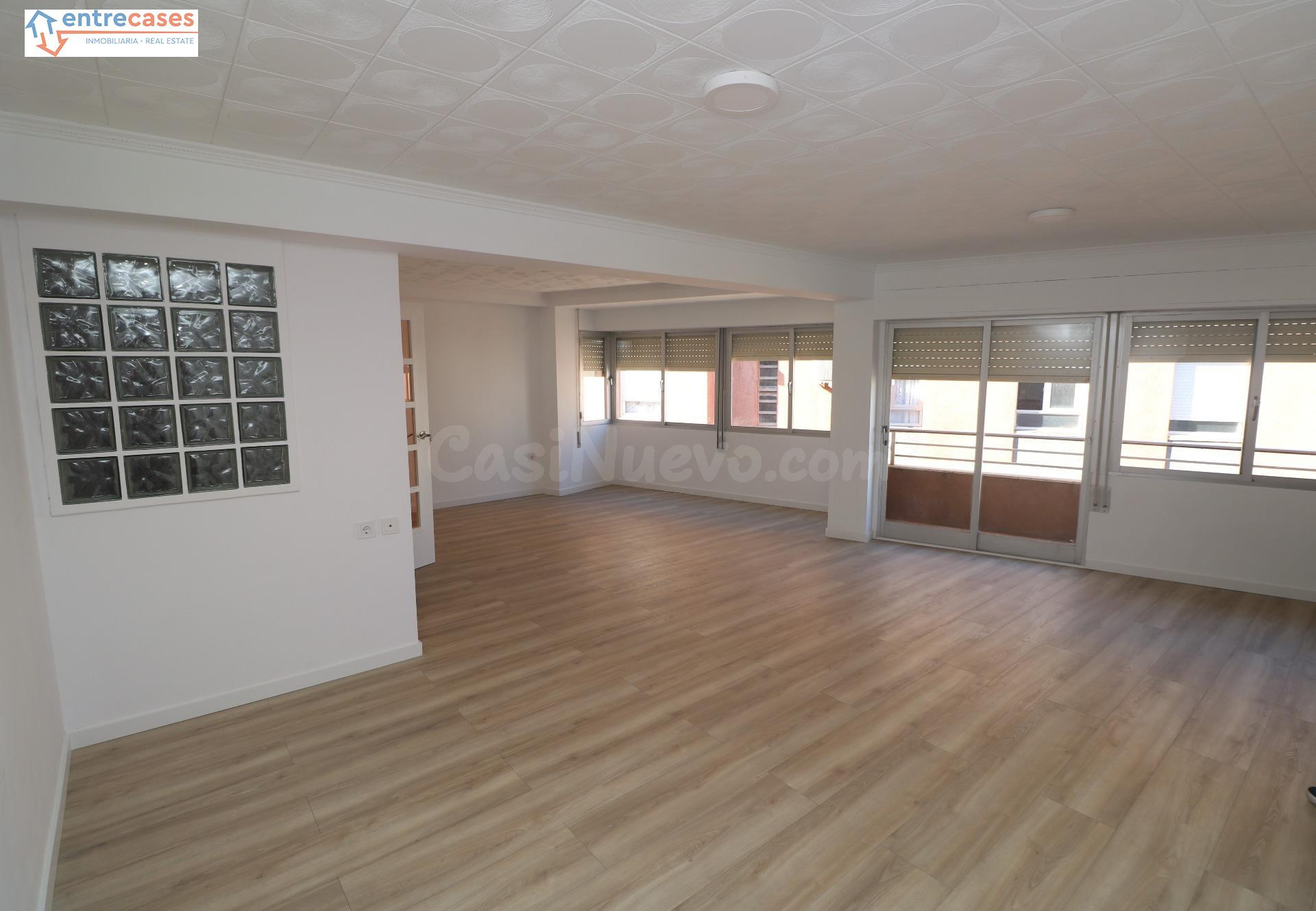 PISO REFORMADO CON GARAJE EN VENTA EN SAGUNTO – BARRIO DE SANTA ANA. 3º PISO SIN ASCENSOR.