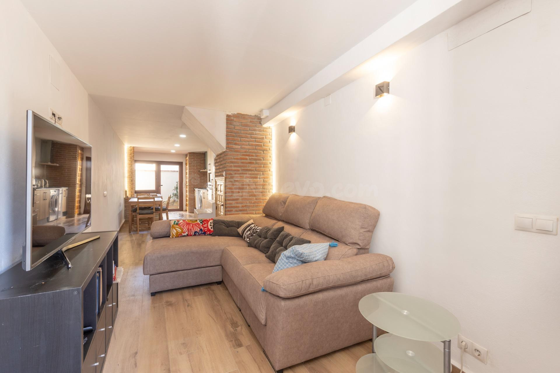 FANTASTICA CASA REFORMADA EN LA CALAHORRA
