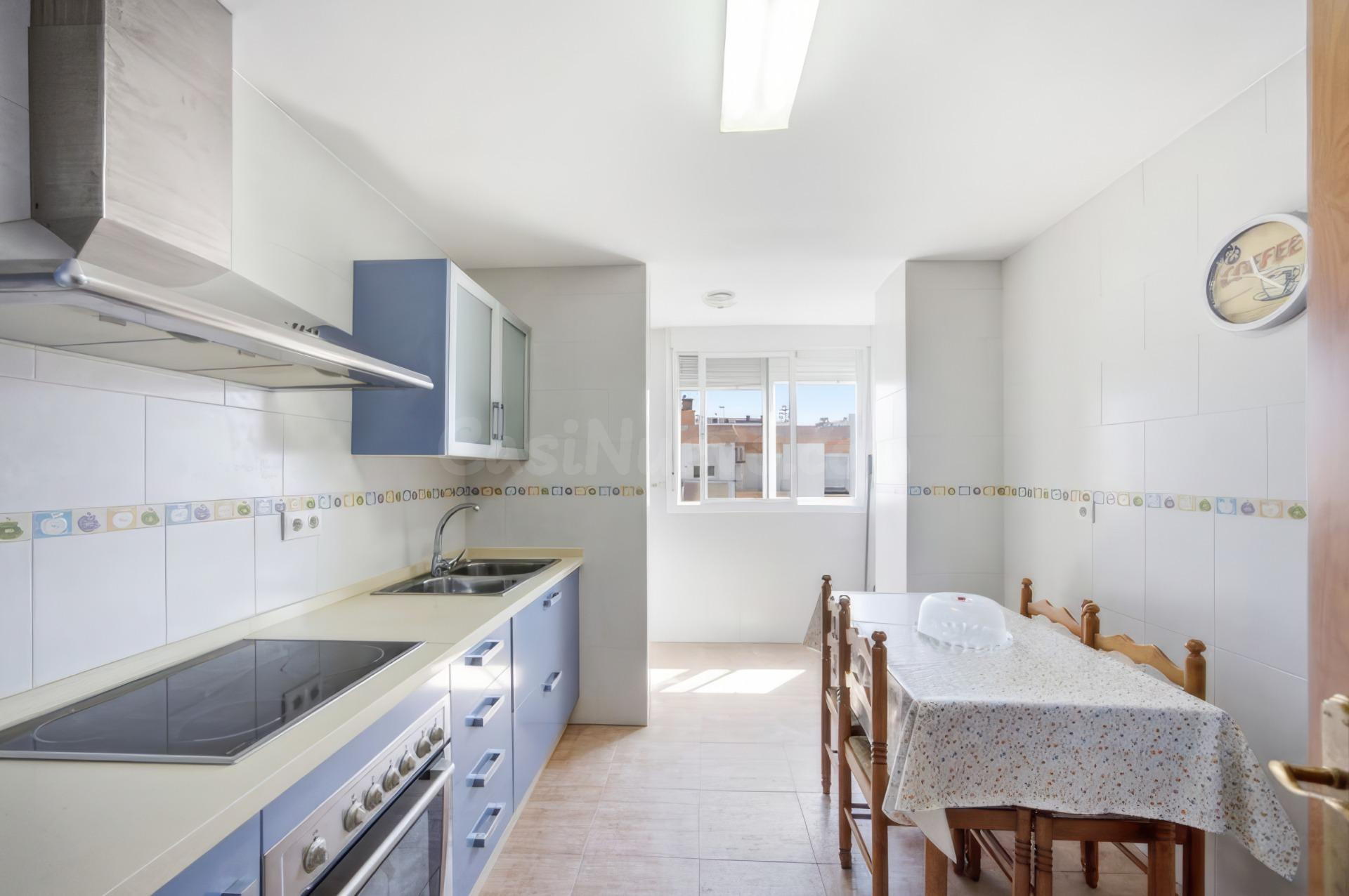 Piso reformado y listo para entrar a vivir en Urbanización Las Marismas.