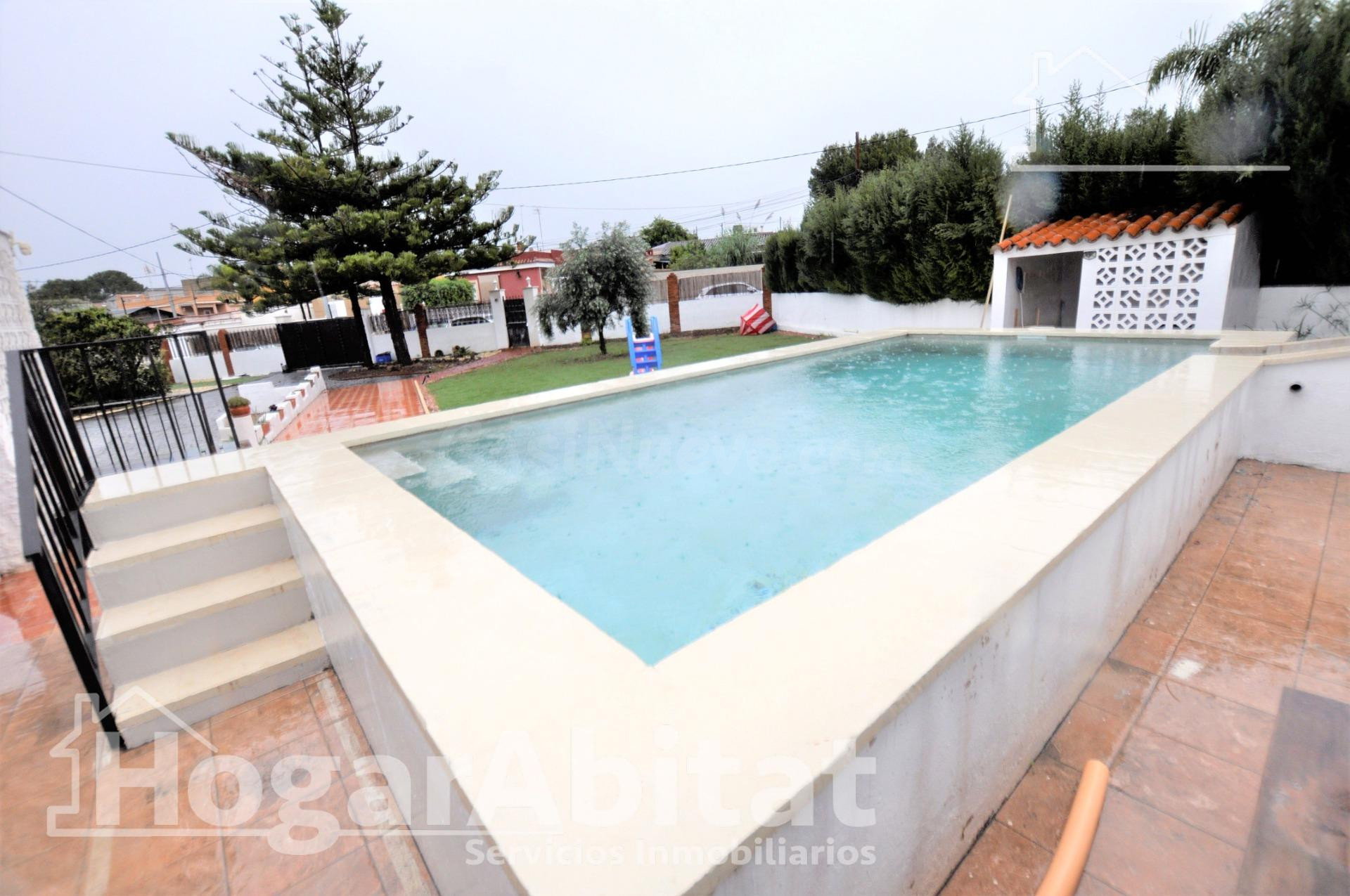¡Magnífico chalet! Amplio y lleno de luz, con piscina, terra