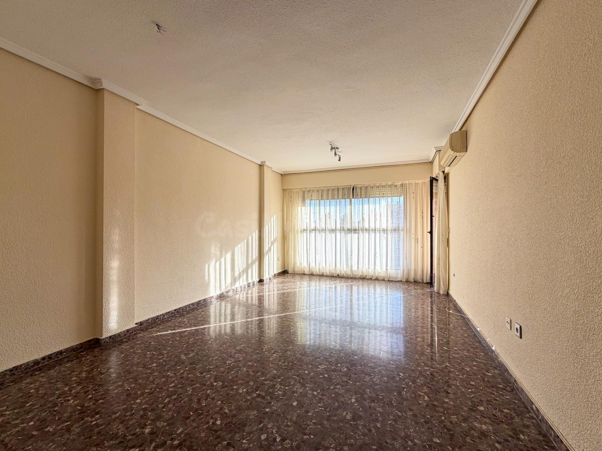 Piso de 4 habitaciones en alquiler en barrio Beteró - foto 5