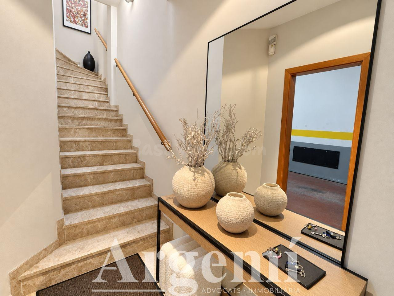 Casa adosada en venta en Montcada i Reixac - foto 3