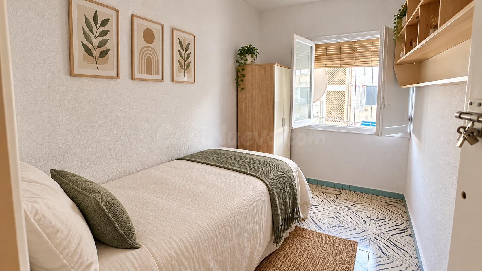 Oportunidad de inversión en Virgen del Remedio – 3 habitaciones, amplio salón y terraza, Alicante - foto 2