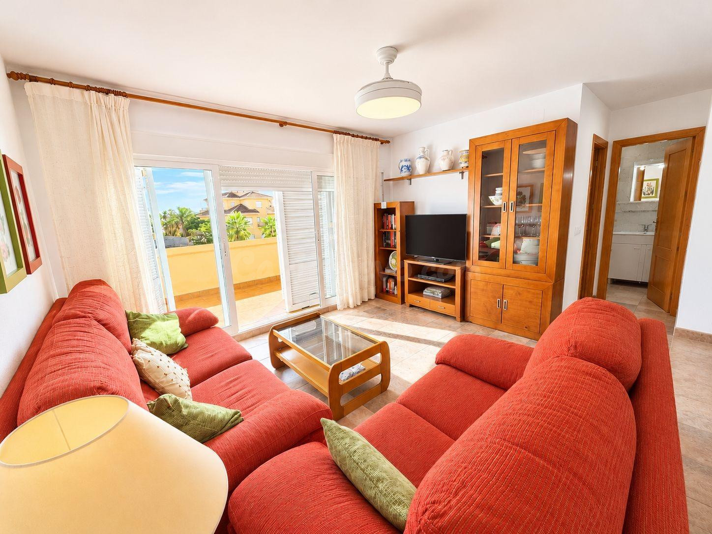 Apartamento en la Urbanización Alisios, situada en el kilómetro 4 de La Manga del Mar Menor.