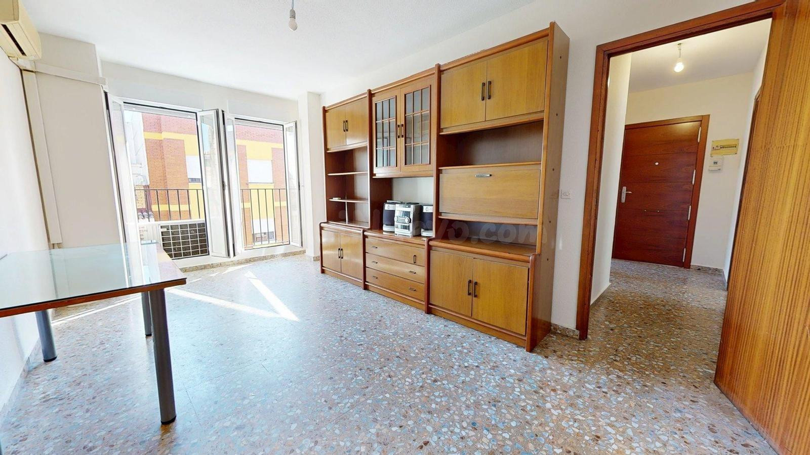 Amplio piso en Córdoba, zona Levante - Ideal para primera  vivienda o inversión!!!!!!!
