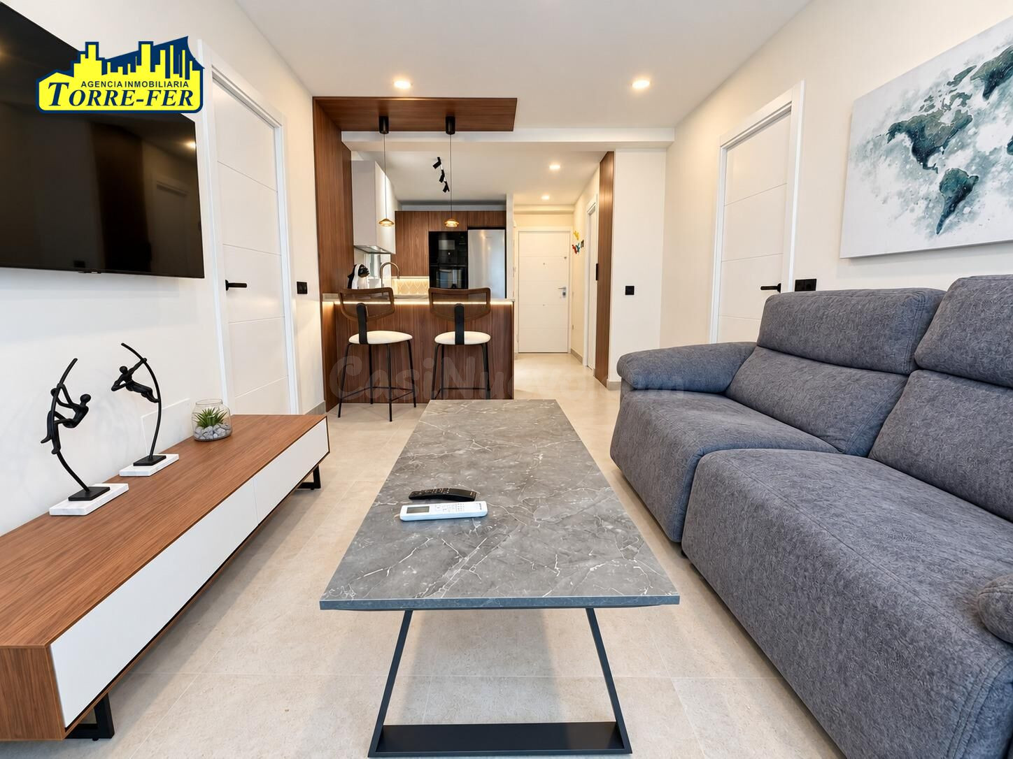 ¡PISO DE 2 DORMITORIOS COMPLETAMENTE REFORMADO Y AMUEBLADO JUNTO A PUERTA PURCHENA!