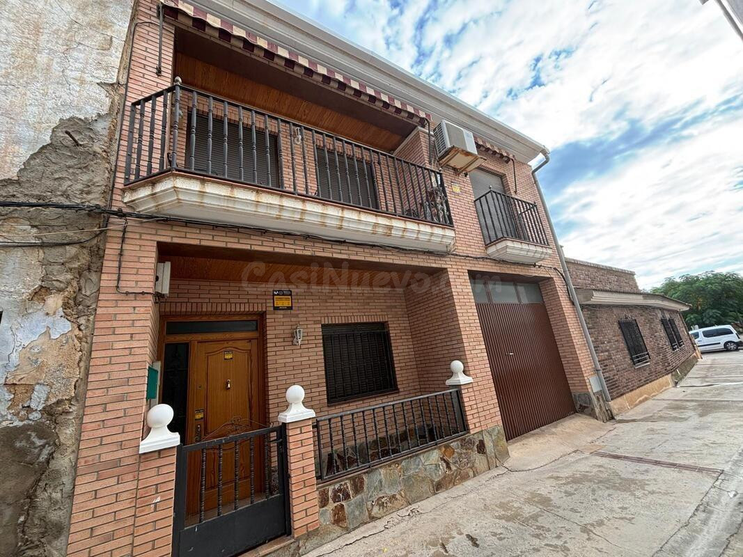 Casa 3 habitaciones 275m² en venta - Escatrón