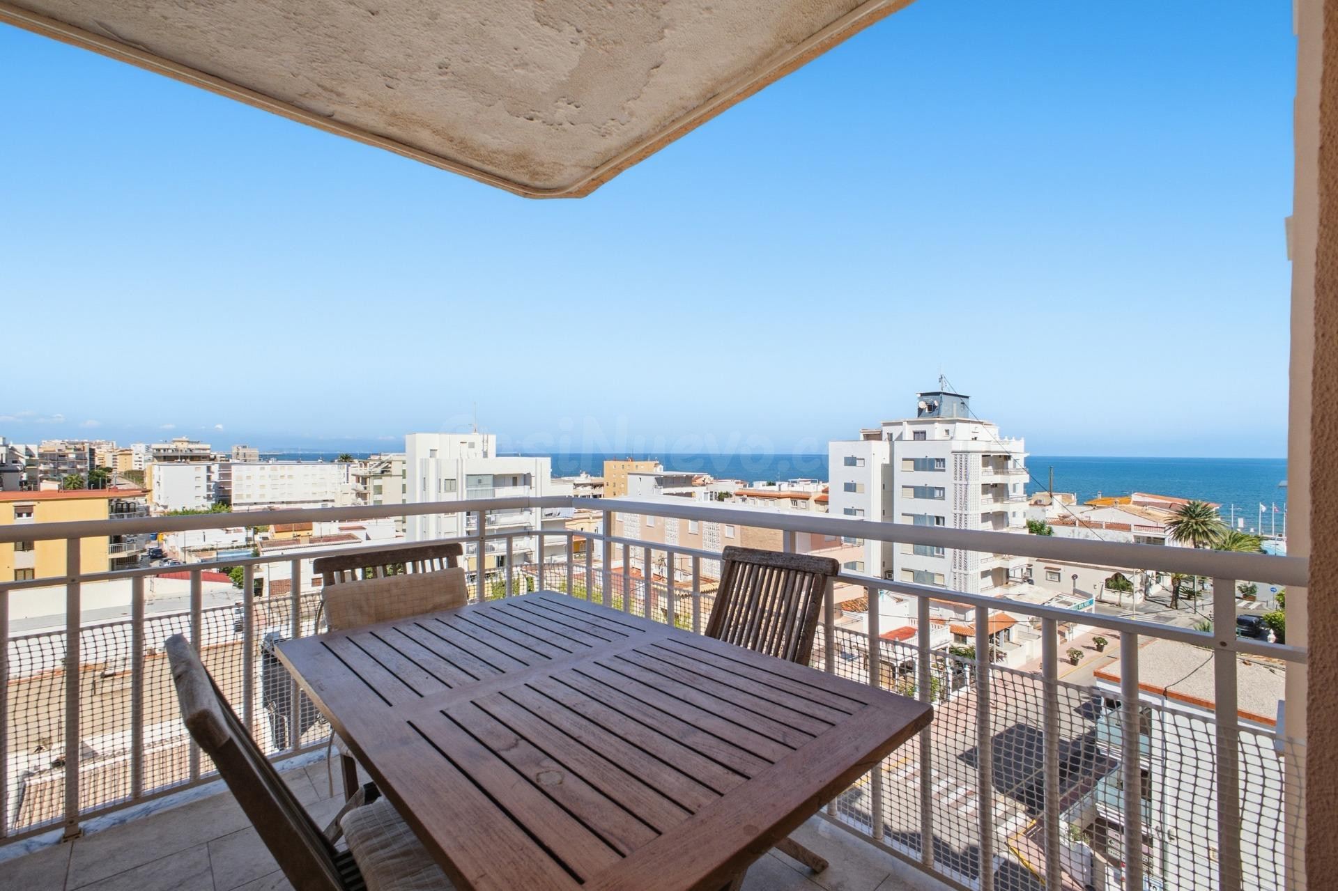 VIVE ENTRE EL MAR Y LA MONTAÑA! ESPECTACULAR APARTAMENTO ESQUINERO Y TOTALMENTE EXTERIOR EN LA PLAYA DE PILES!