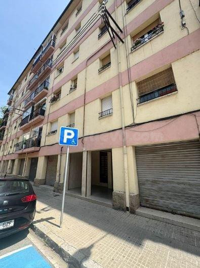 SE VENDE piso OKUPA en C MN LLUIS ROMEU 3 de Vic, Barcelona. - foto 2
