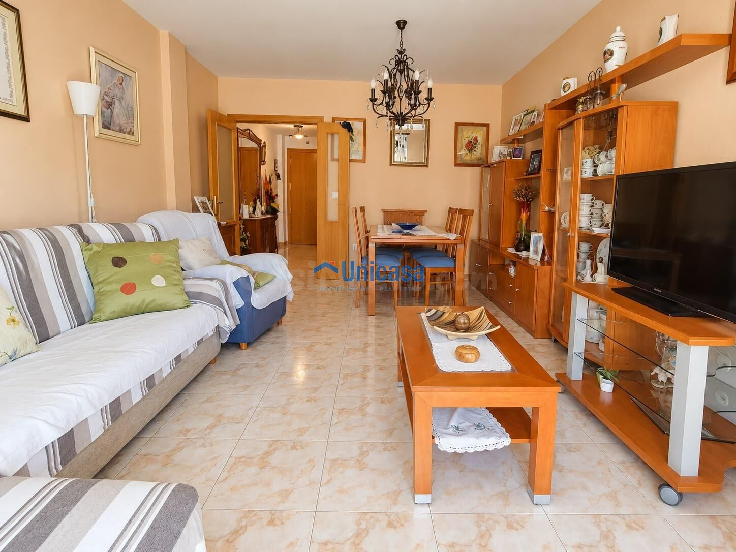 PISO DE 3 DORMITORIOS CON TERRAZA, PATIO, GARAJE Y TRASTERO