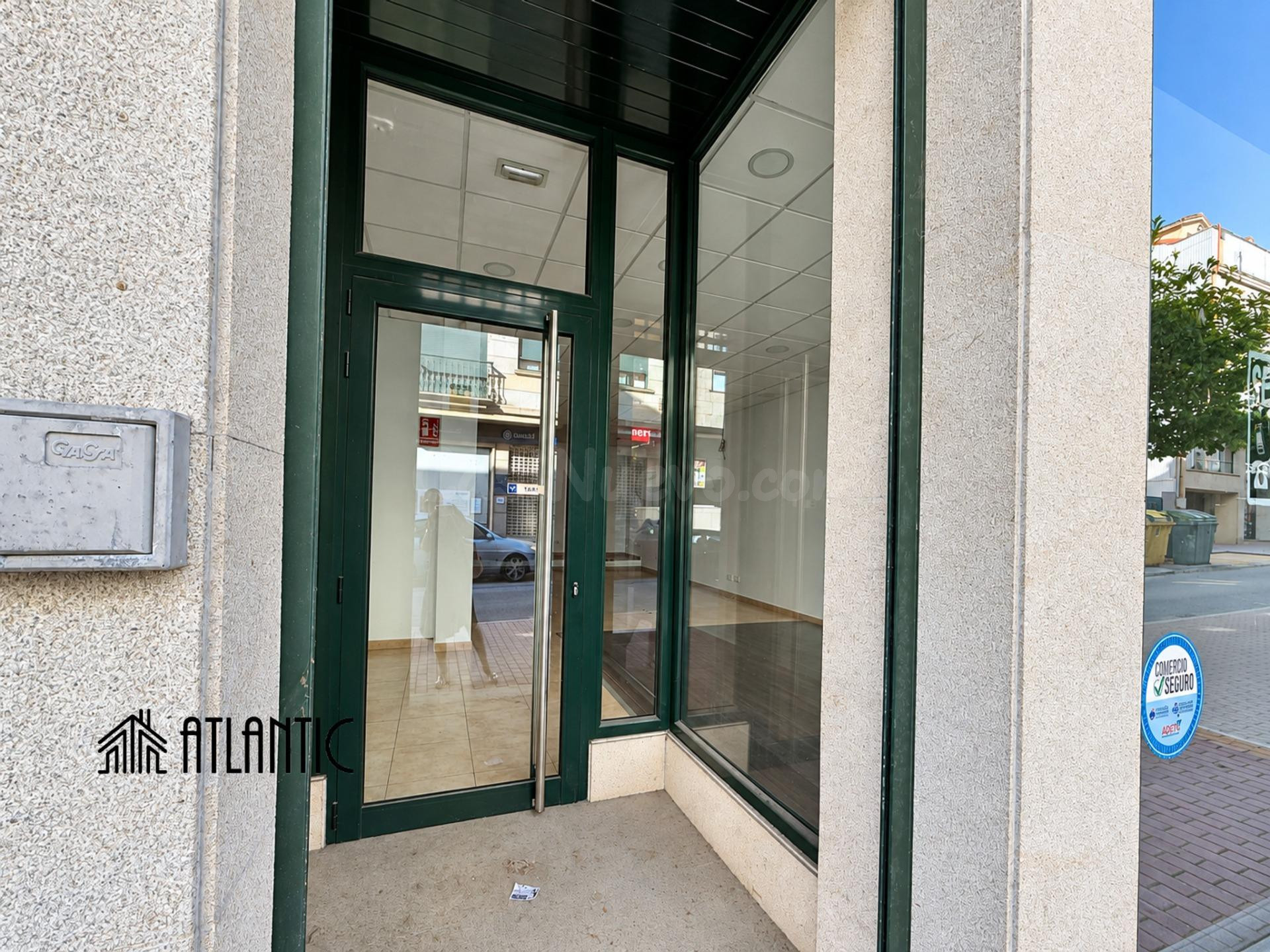 Local comercial 89m² en alquiler - O mosteiro - foto 3