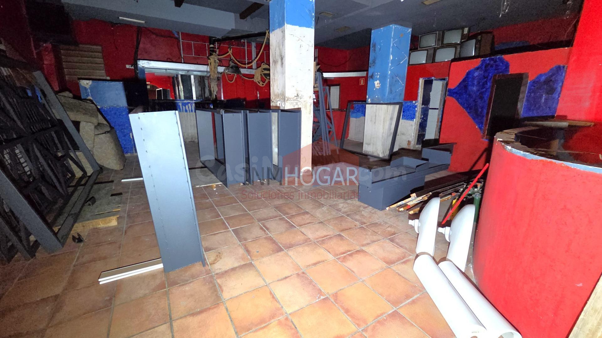Amplio Local Comercial en la Zona Norte de Ávila – Oportunid - foto 5