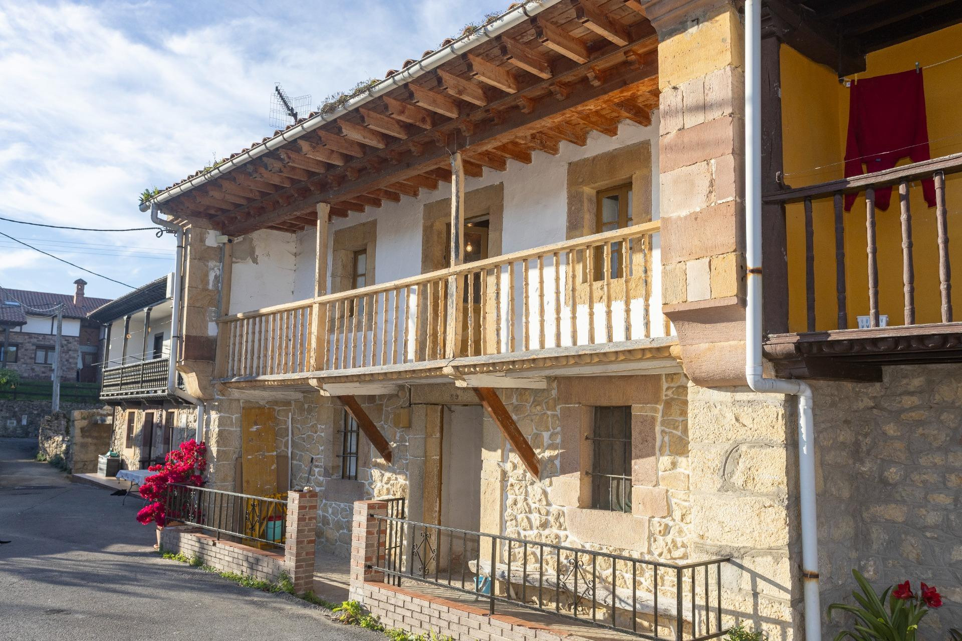 CASONA MONTAÑESA Y CUADRA DE PIEDRA - foto 2