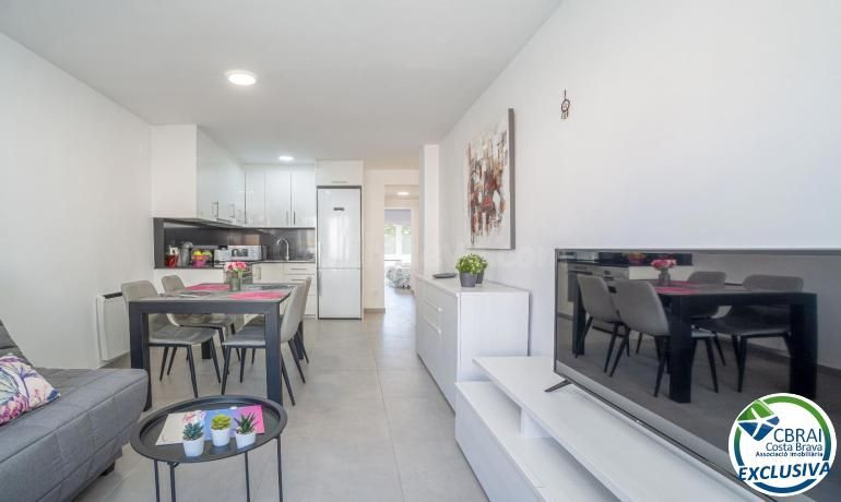 GRAN RESERVA Magnífico apartamento reformado con licencia turística, cerca de la playa y con piscinas y jardines comun - foto 5