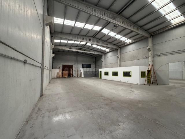 SE ALQUILA NAVE EN POLIGONO INDUSTRIAL DE SAN CIBRAO DAS VIÑAS, OURENSE