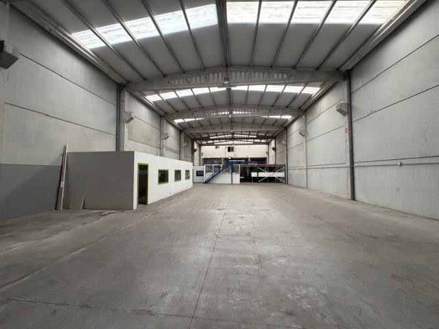 SE ALQUILA NAVE EN POLIGONO INDUSTRIAL DE SAN CIBRAO DAS VIÑ - foto 4