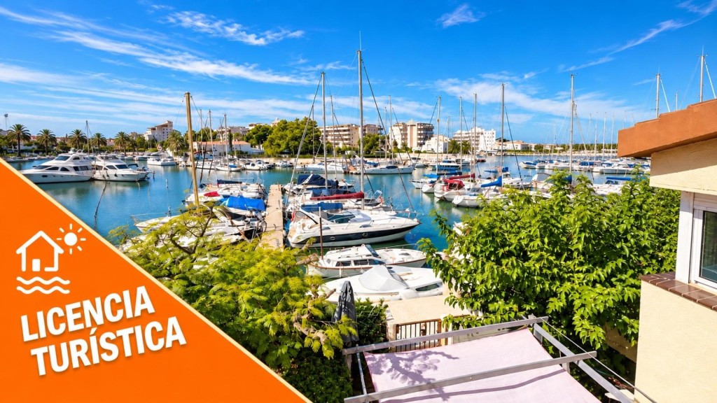 Casa de 3 dormitorios con amarre privado de 10 x 3,50 m, licencia turística y piscina comunitaria – Port Estrella, Santa Margarida, Roses