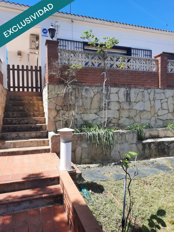 Oportunidad casa con muchas posibilidades.