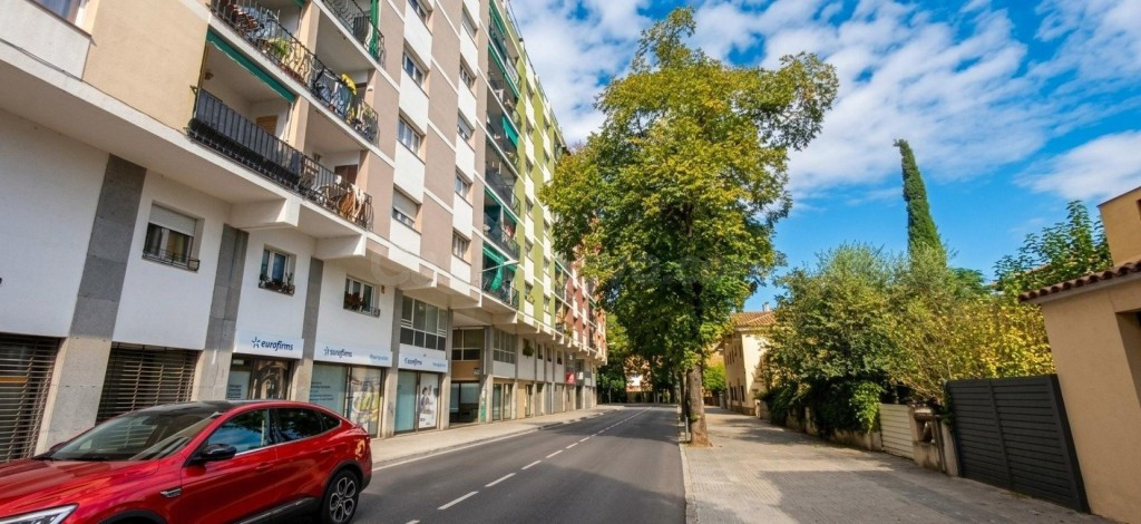 4 habitaciones, tranquilidad y parking propio,  a 5 minutos  - foto 5