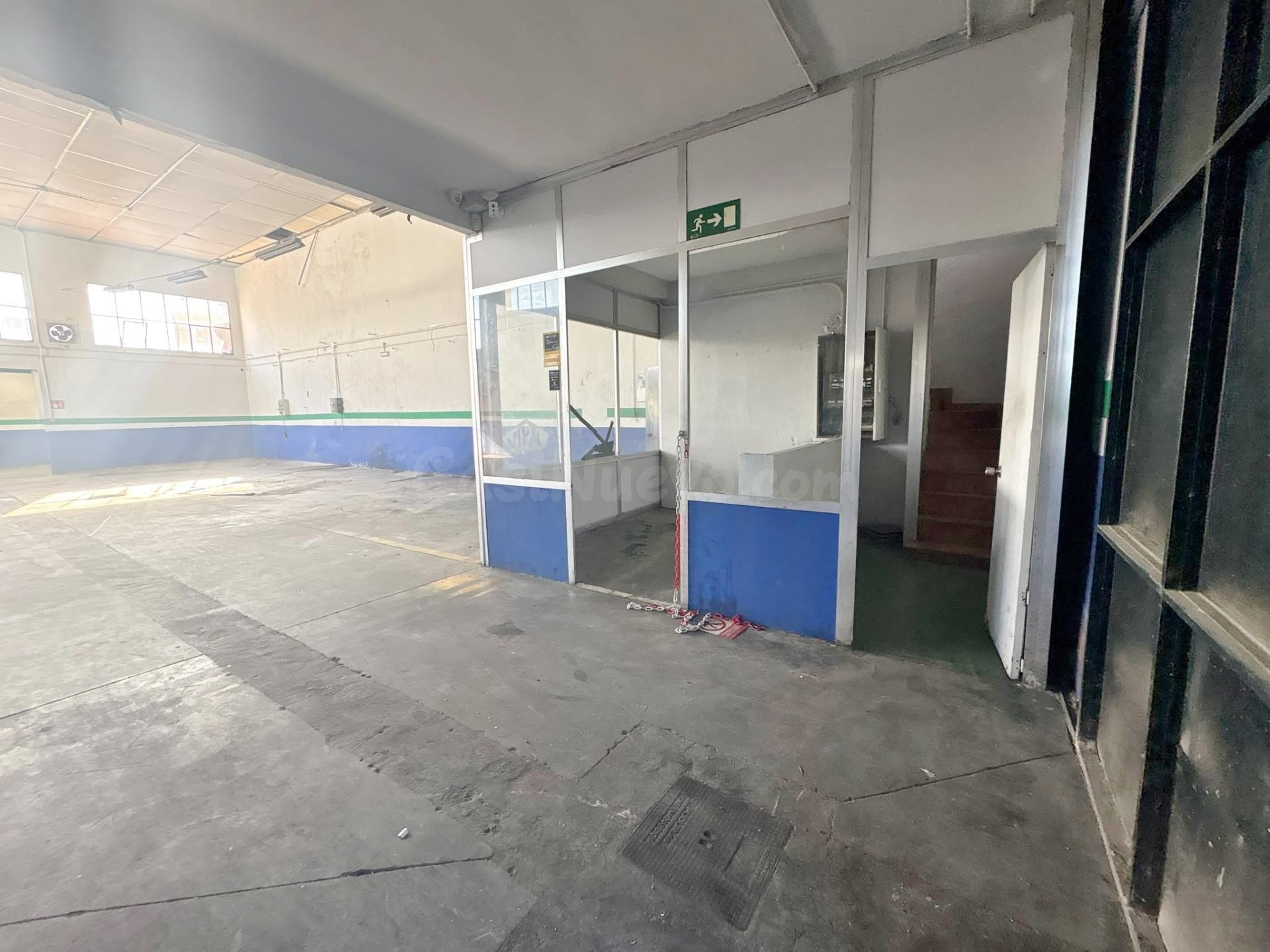 Nave industrial 265m² en alquiler - Valdelacasa - foto 3