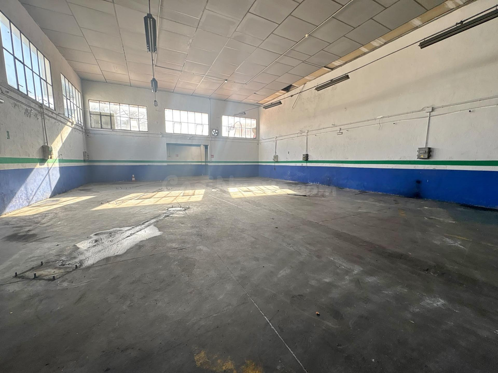 Nave industrial 265m² en alquiler - Valdelacasa - foto 5
