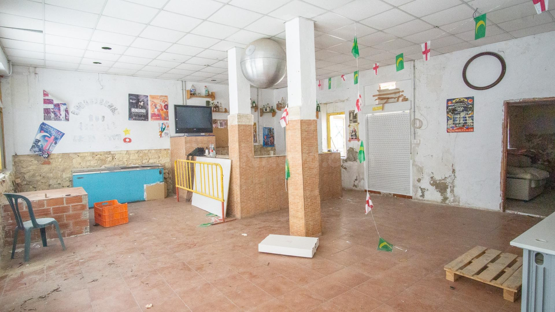 Casa independiente en zona Gran Avenida de Elda.