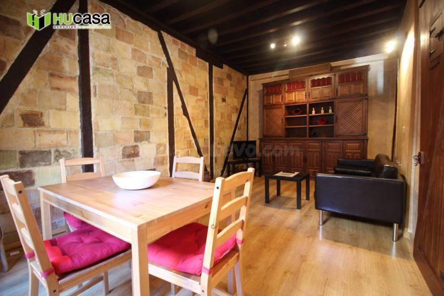 ¡¡OPORTUNIDAD - CASCO HISTÓRICO, 2 DORM., SALON, BAÑO, EXTERIOR, TERRAZA COMUNITARIA,  236.000€!!