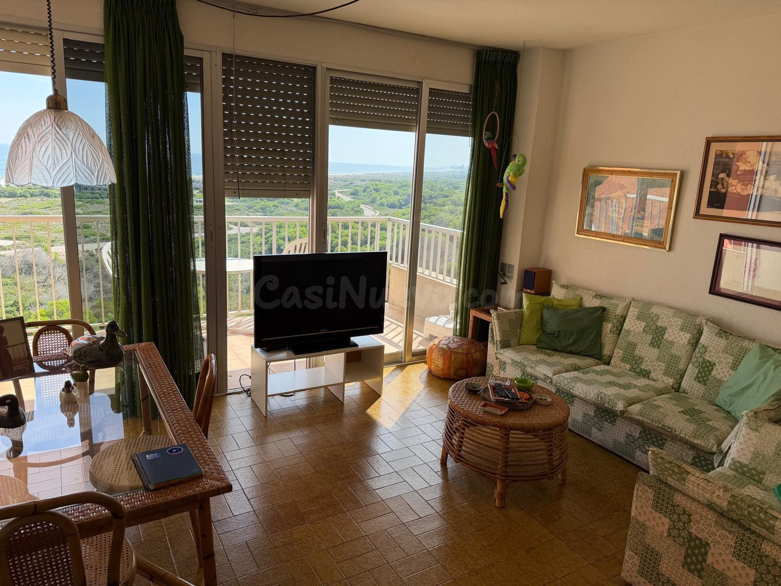 Duplex con dos terrazas y vistas al mar - foto 2