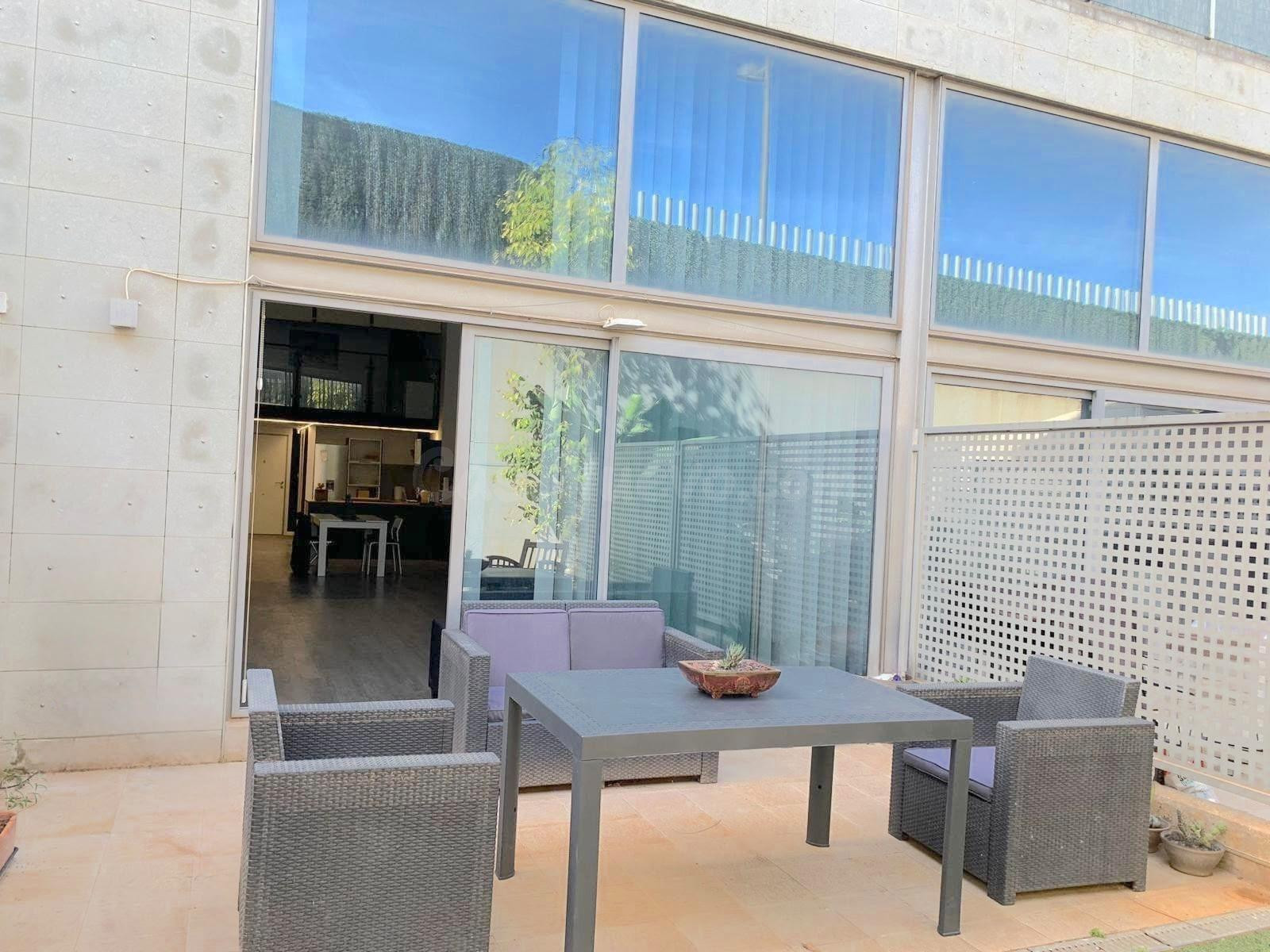 En venta Loft con terraza y piscina en Valencia - foto 4