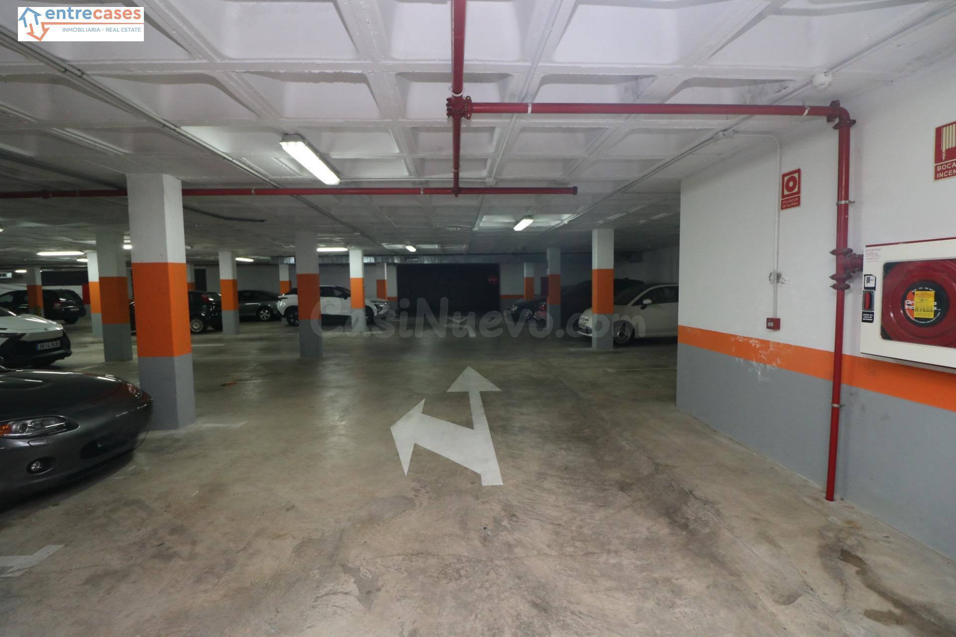 VENTA PLAZA DE GARAJE EN ZONA PERIODISTA AZZATI - foto 5