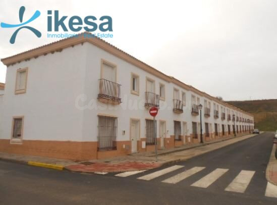 Venta de Casa Adosada en Bonares, Huelva.