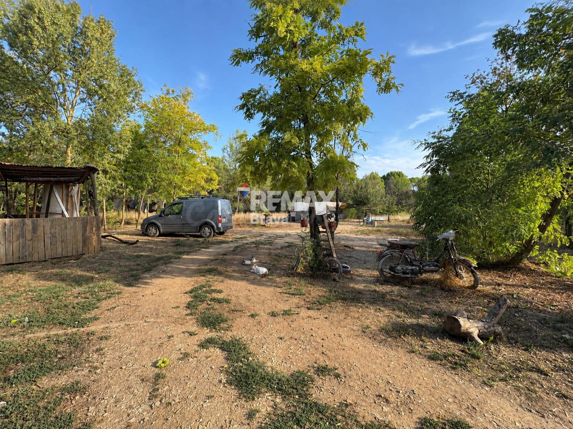 Sarrià de Ter (Girona) | Masía tradicional catalana para rehabilitar con finca rústica de 7.878 m2 - foto 3