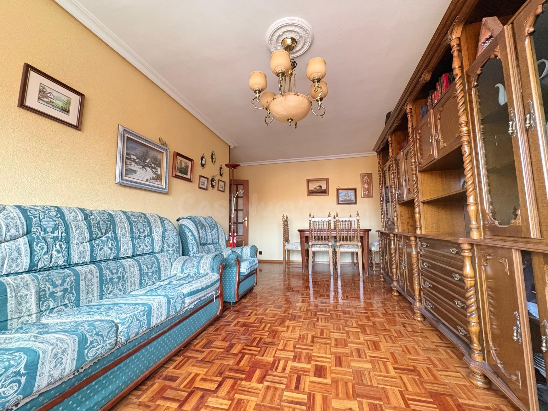 PISO 3 habitaciones. PLAZA DE GARAJE. BARRIO SAN JUANILLO. - foto 3