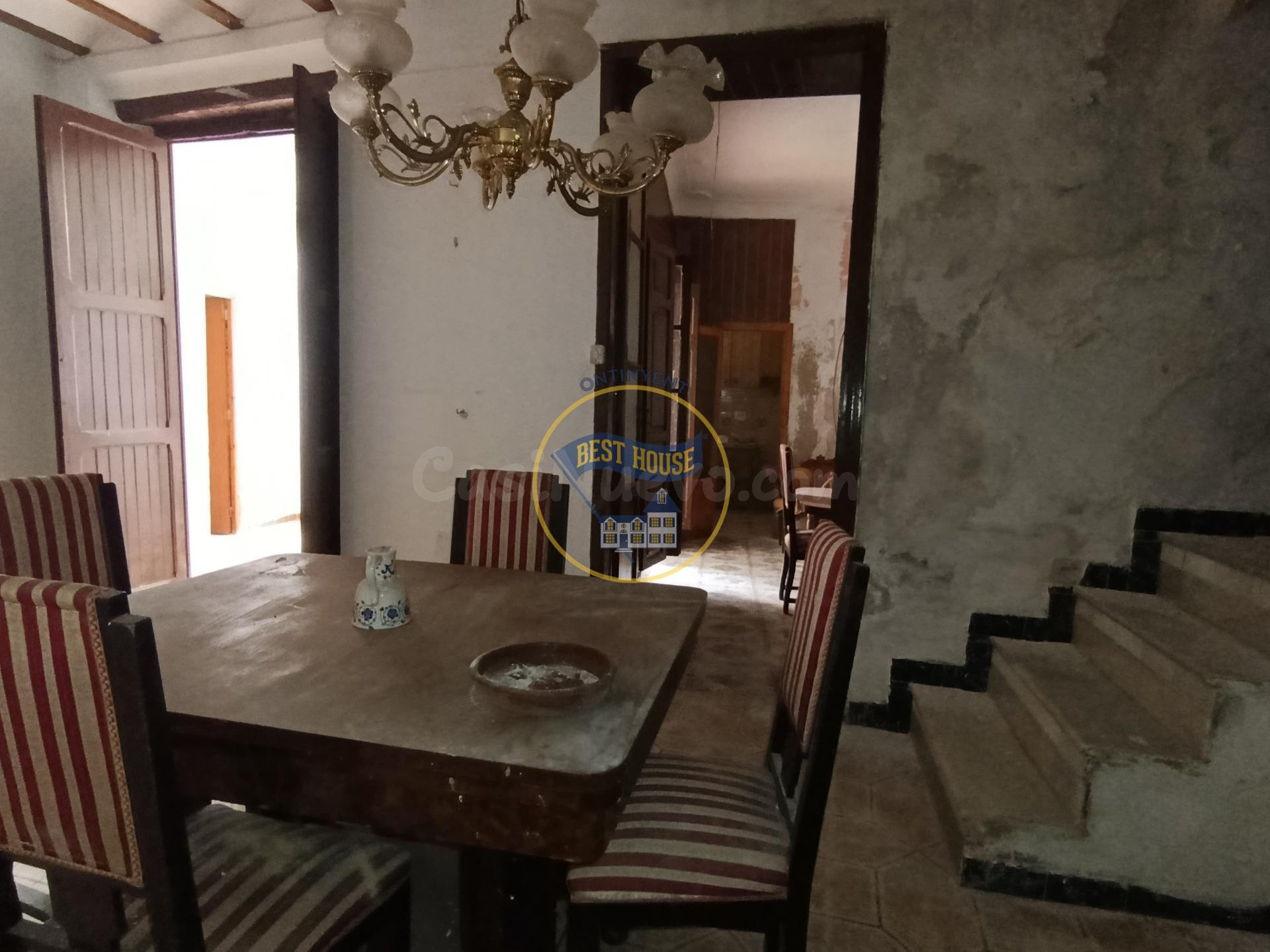 OPORTUNIDAD AMPLIA CASA DE PUEBLO EN MONTESA PARA REFORMAR A - foto 4
