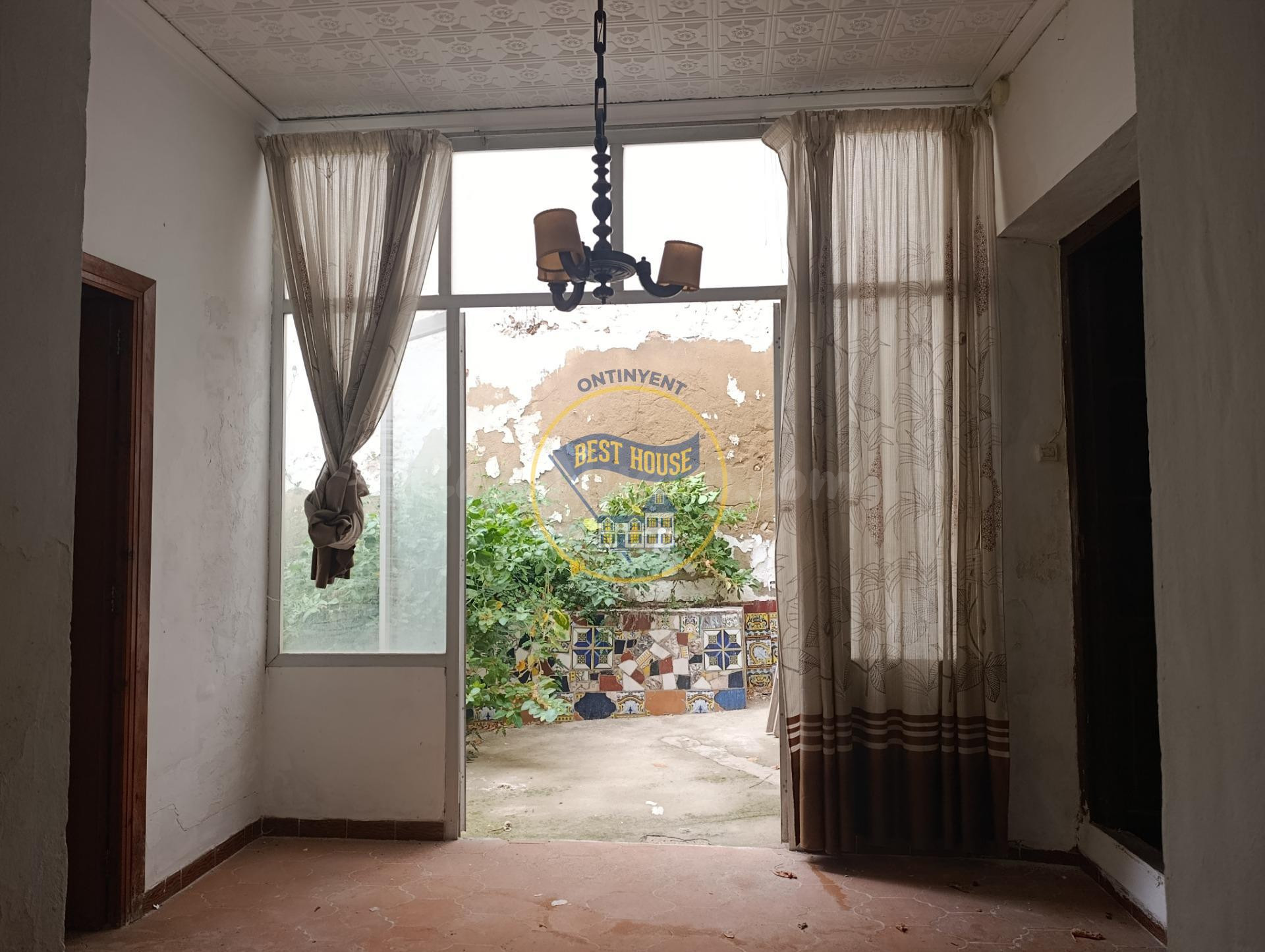 OPORTUNIDAD AMPLIA CASA DE PUEBLO EN MONTESA PARA REFORMAR A - foto 5