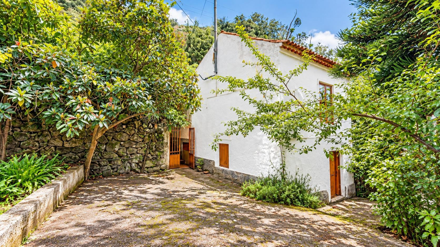 Finca con casa tradicional canaria y terreno de más de 12.000 m2 en Valsendero – Valleseco