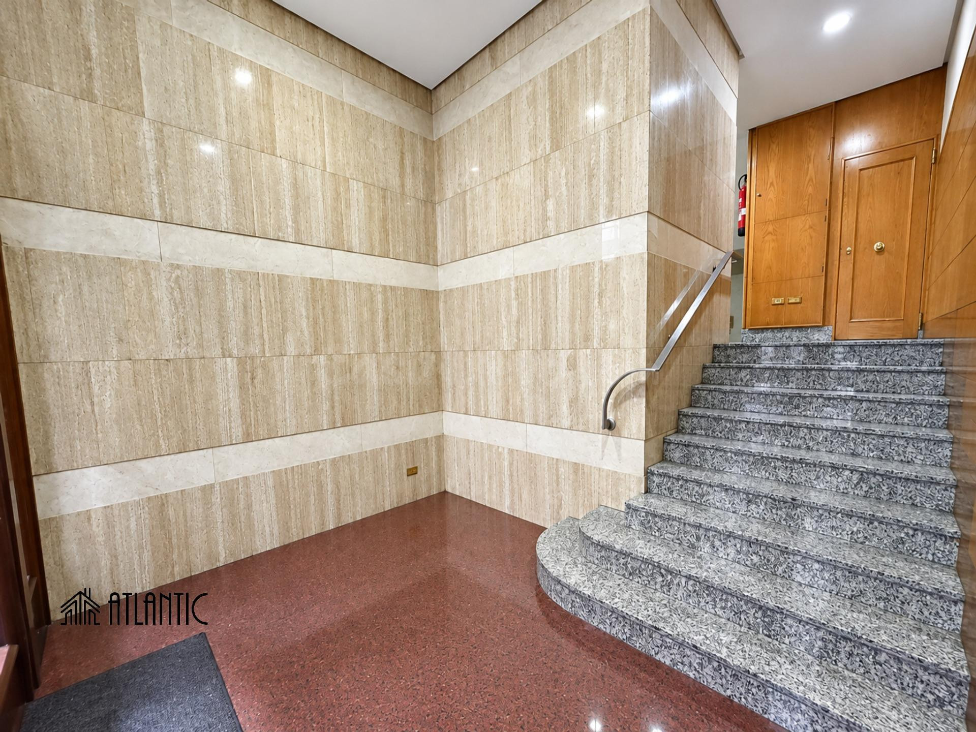 Piso 4 habitaciones 133m² en venta - Hispanidade - foto 3