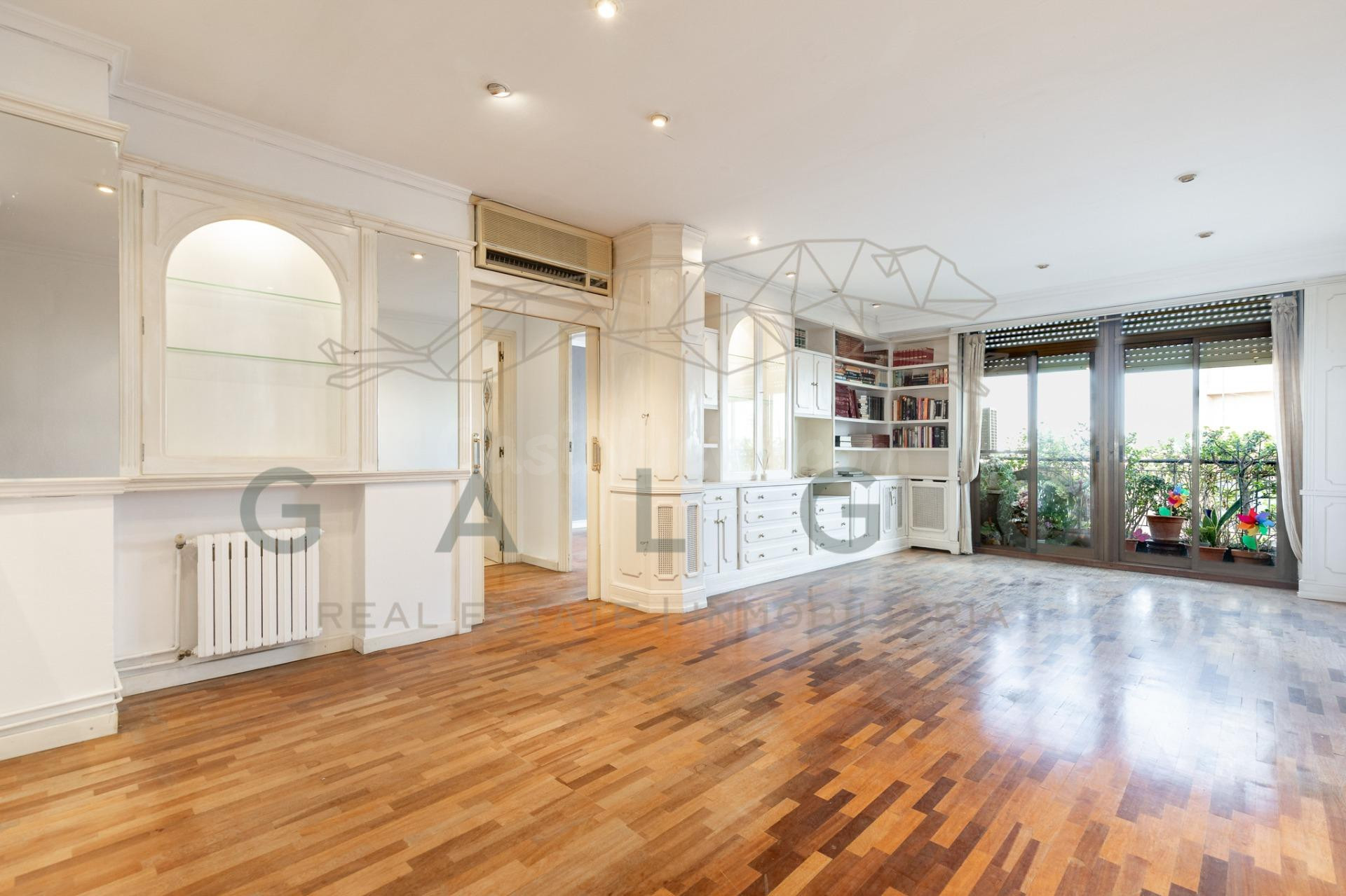 PISO A LA VENTA JUNTO A LA PLAZA DEL AYUNTAMIENTO