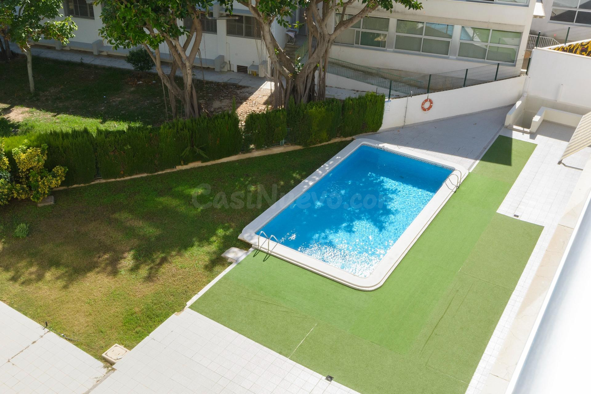 CESIÓN DE VIVIENDA POR 50 AÑOS EN GANDIA, ZONA HOSPITAL, CON PISCINA COMUNITARIA, PARKING Y TRASTERO