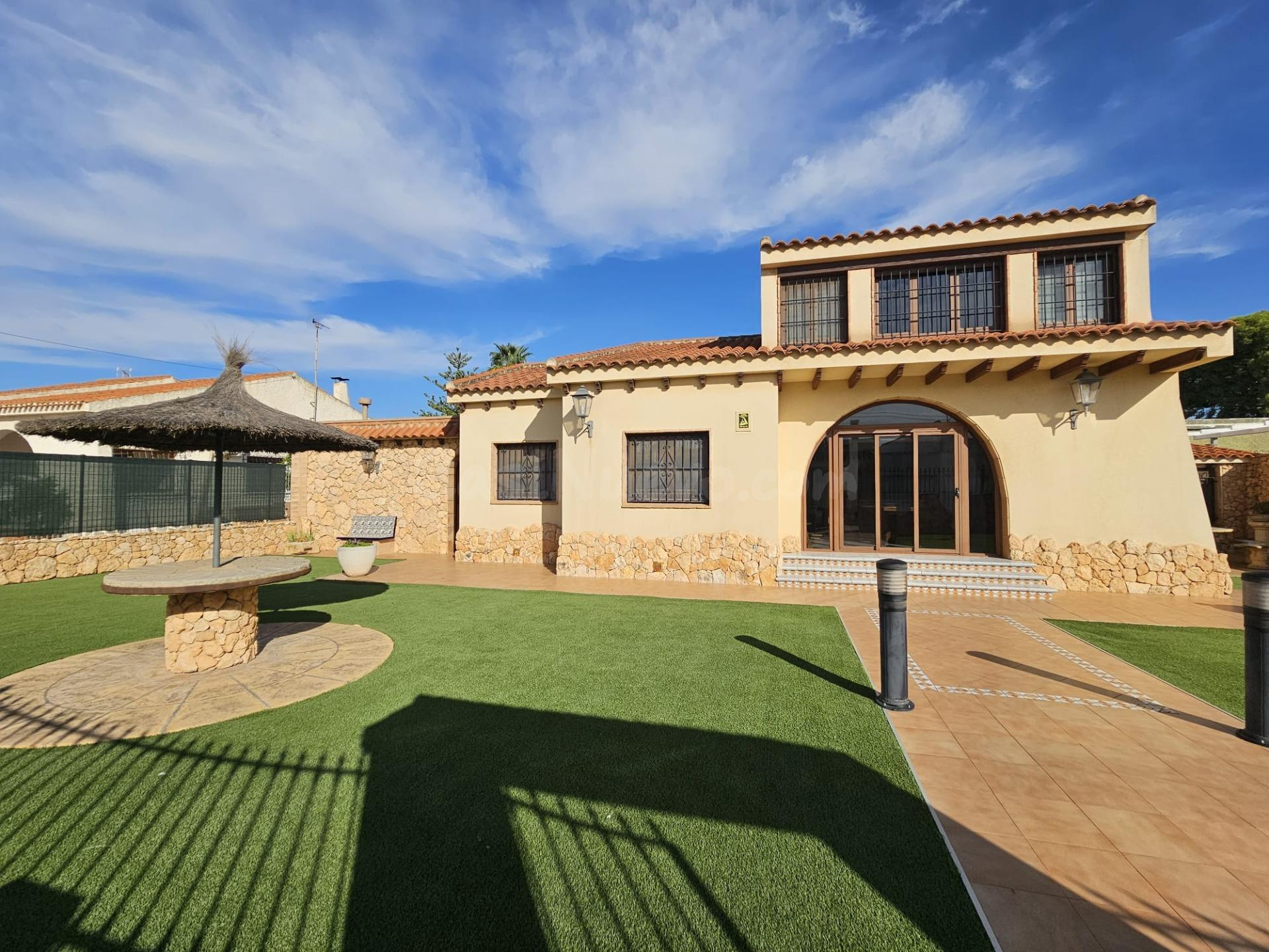 Villa independiente con piscina privada y amplios espacios en Pozo Estrecho, Cartagena - foto 2