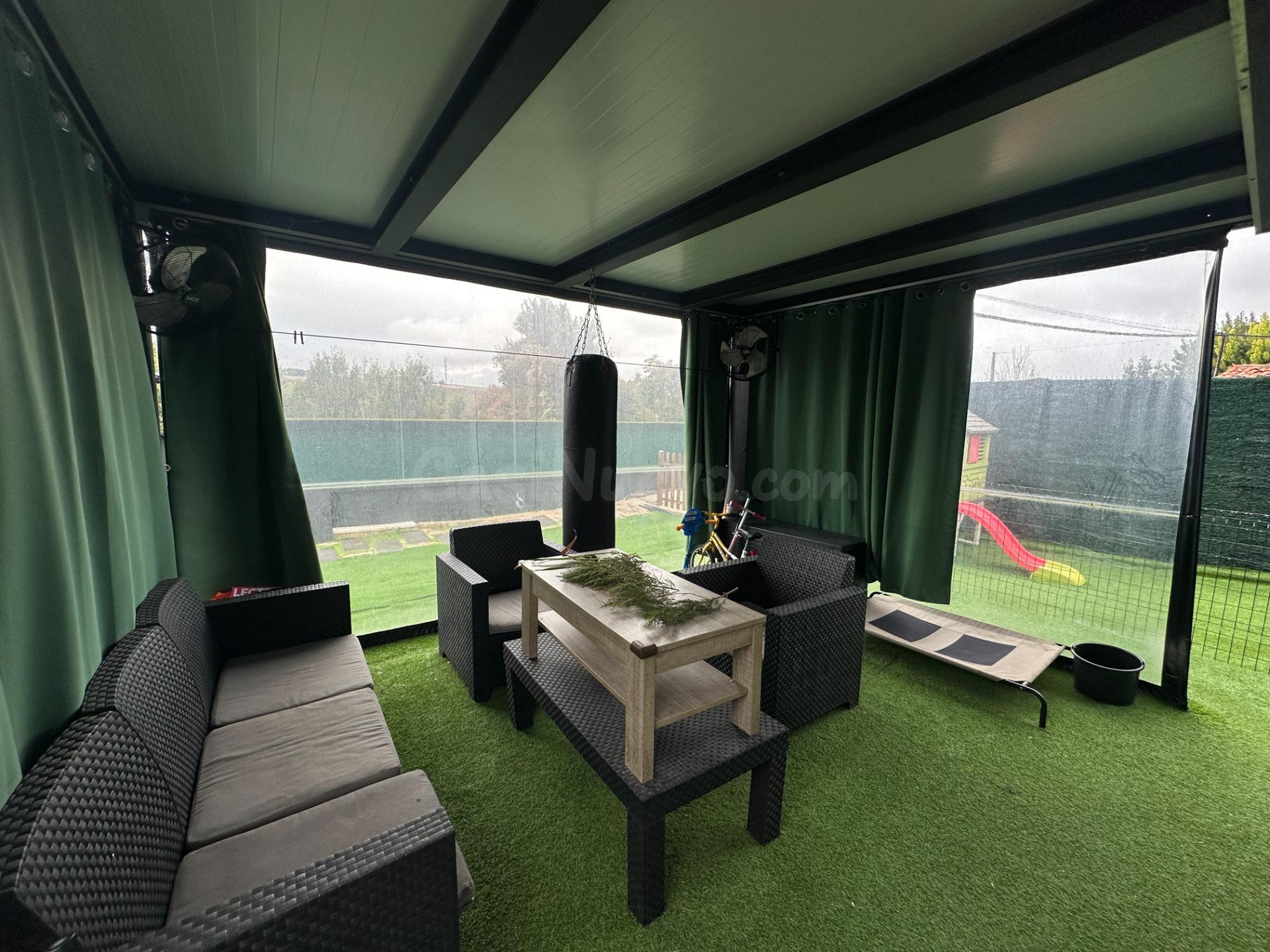 Vivienda unifamiliar reformada con jardín, terraza y garaje-taller en Paseo de los Pisones, Burgos