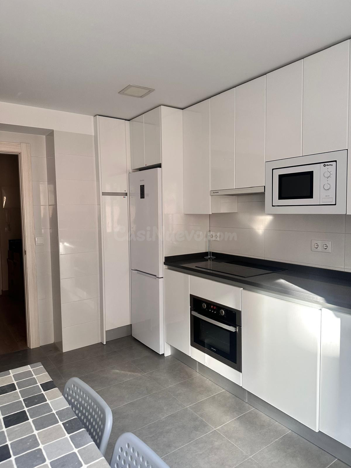 habitaciones en alquiler en piso reformado,.Con gastos inclu - foto 2