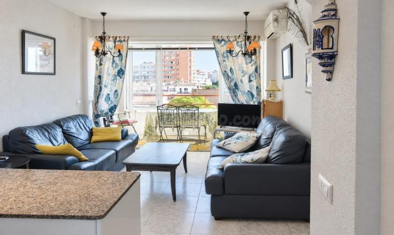 Bonito apartamento en Roses con piscinas comunitarias y vistas abiertas