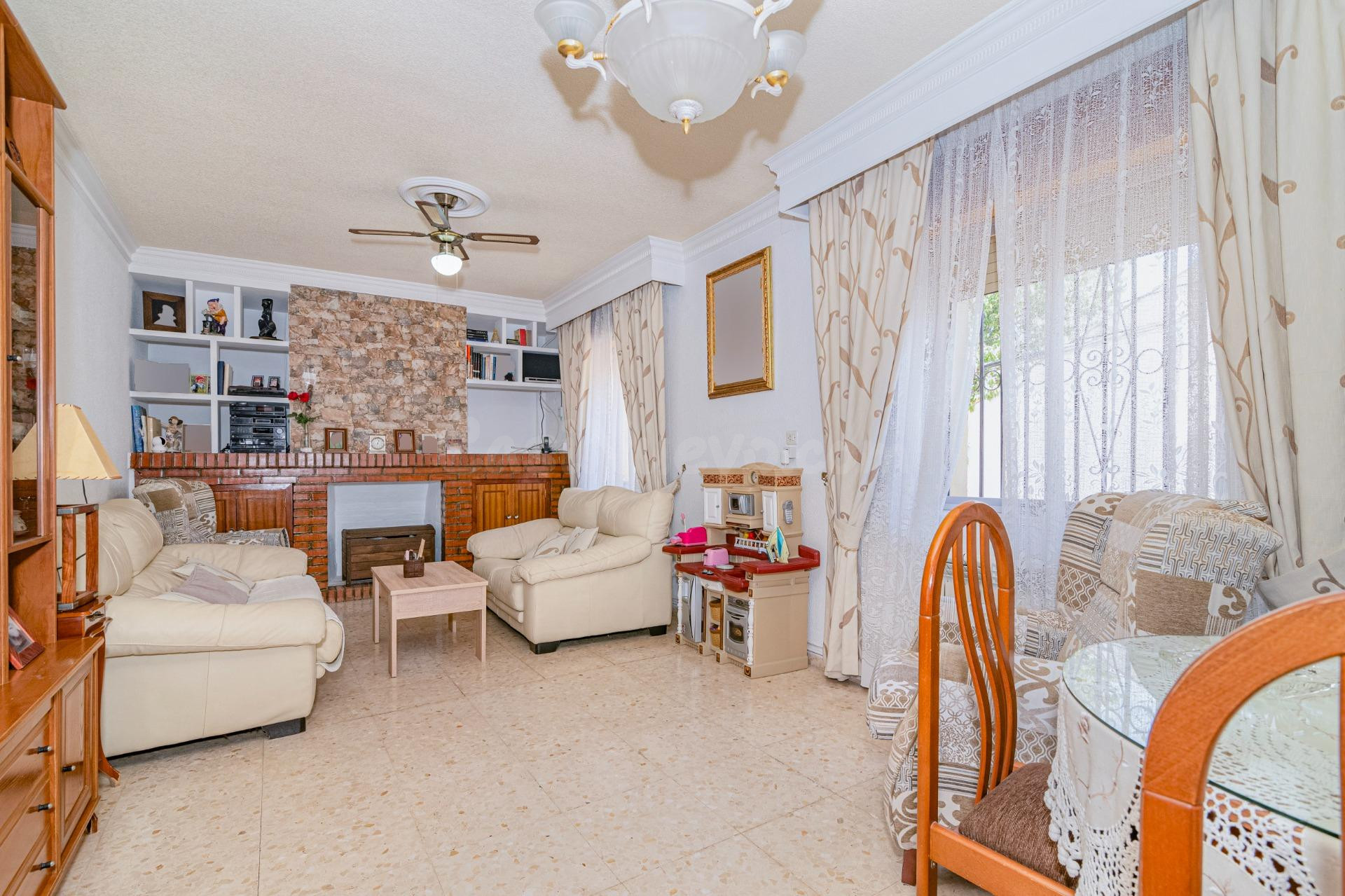 CASA PAREADA EN LA ZUBIA