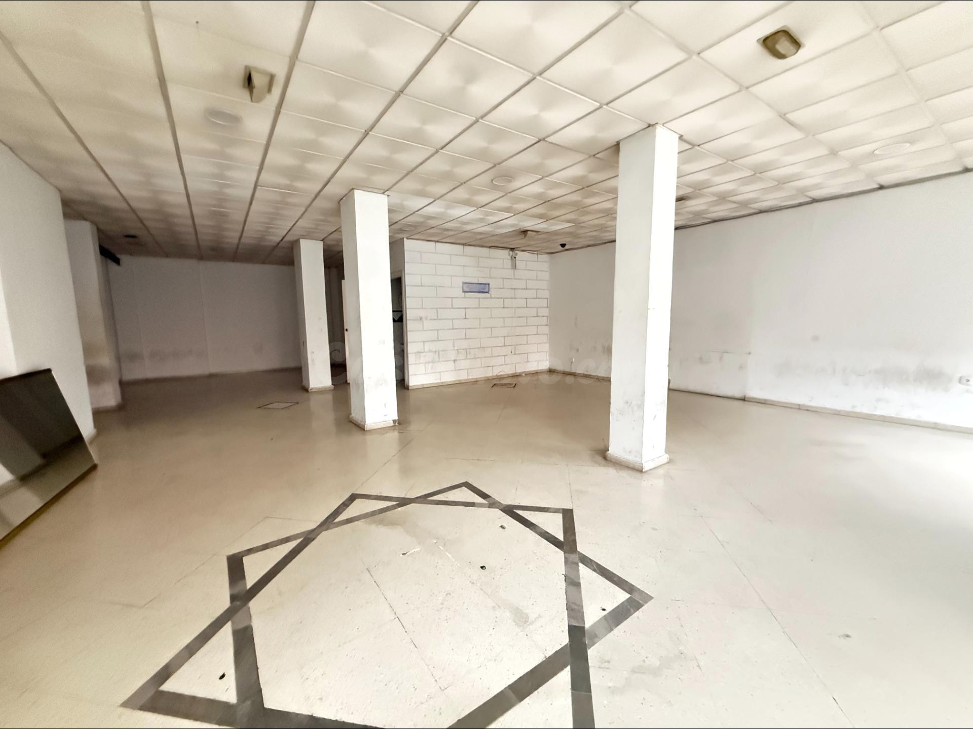 LOCAL COMERCIAL EN ALQUILER EN AVENIDA DE MARACENA, GRANADA | 204 m2