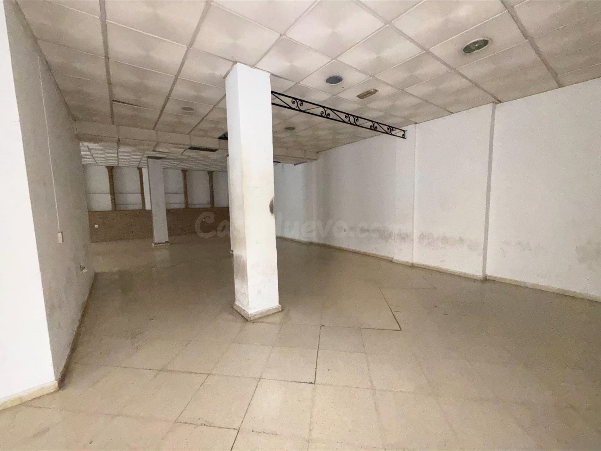 LOCAL COMERCIAL EN ALQUILER EN AVENIDA DE MARACENA, GRANADA | 204 m2 - foto 4