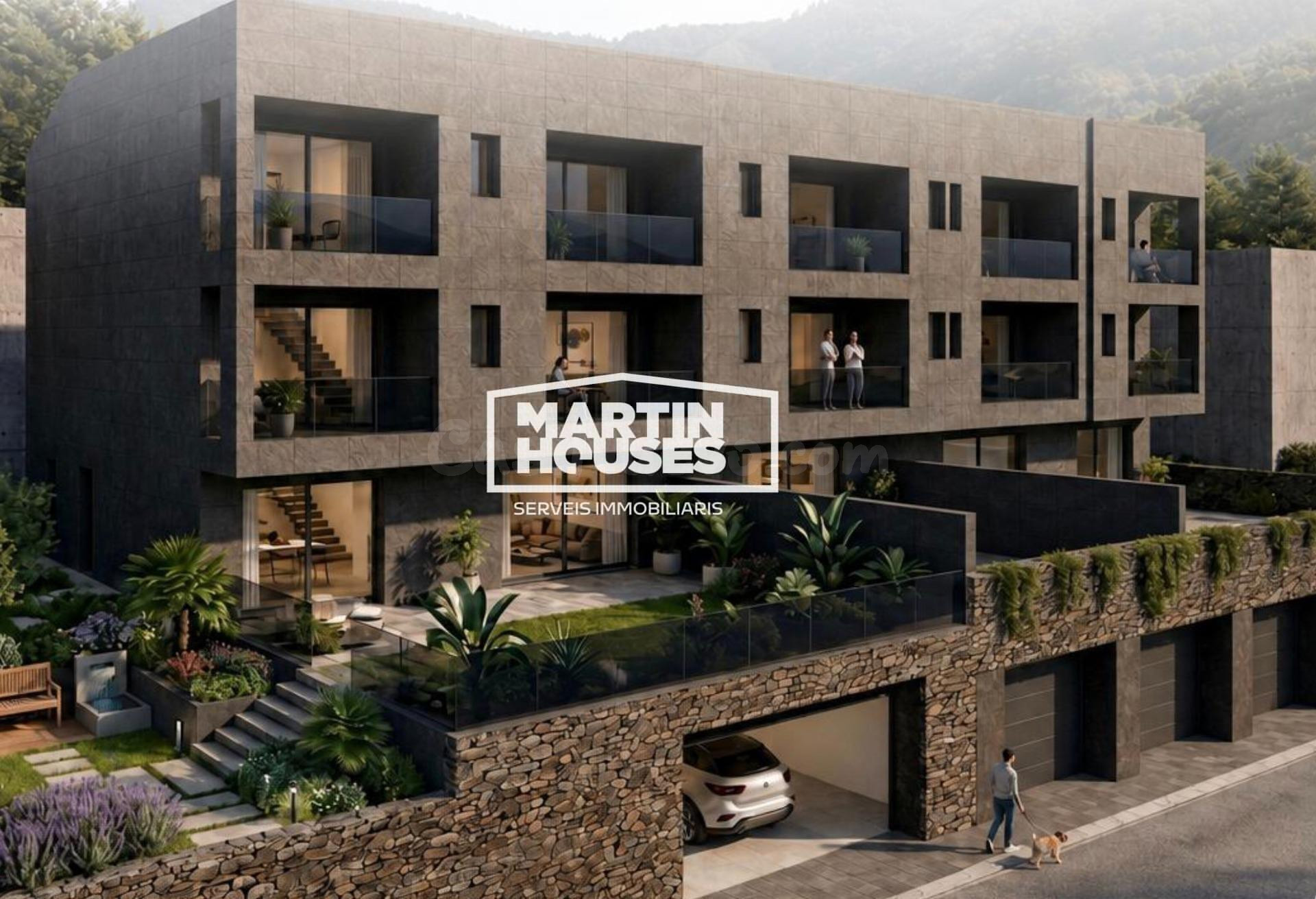 CASA DE NUEVA CONSTRUCCIÓN UBICADA EN SANT JULIÀ QUE GOZA DE SOL Y AMPLIO JARDIN