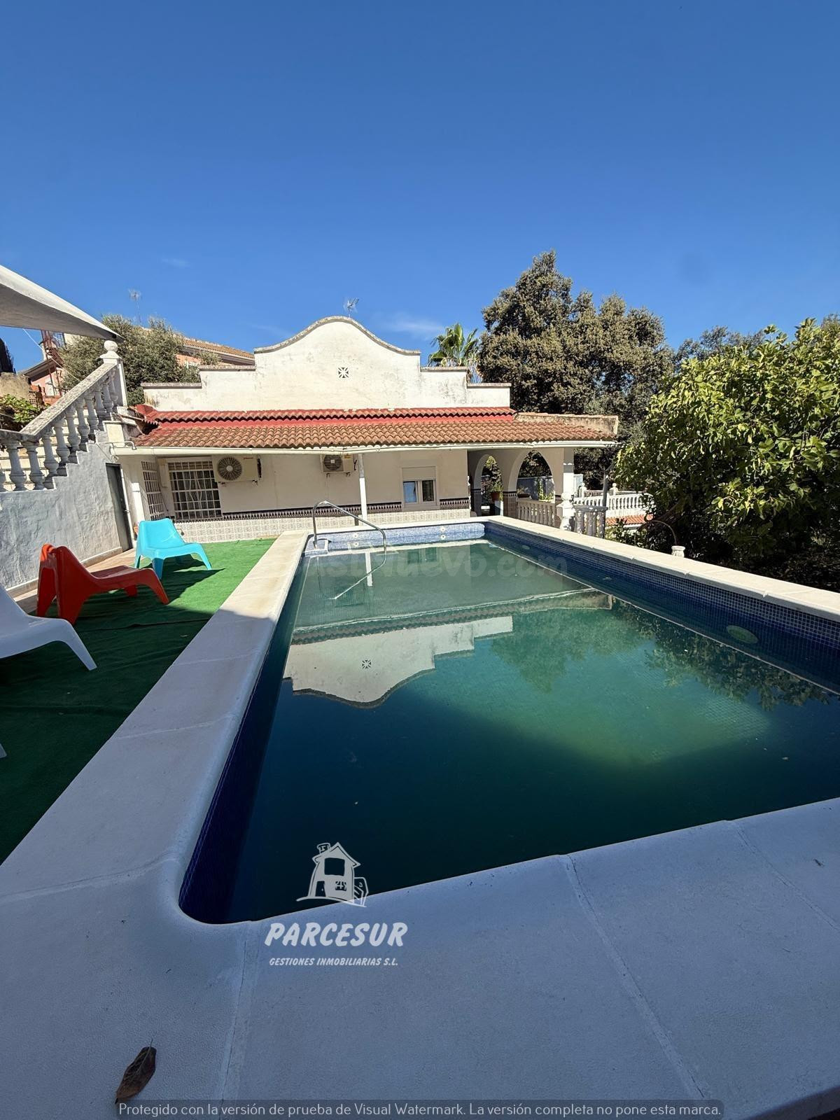 Chalet Independiente con piscina, en la zona de Alcolea. - foto 3