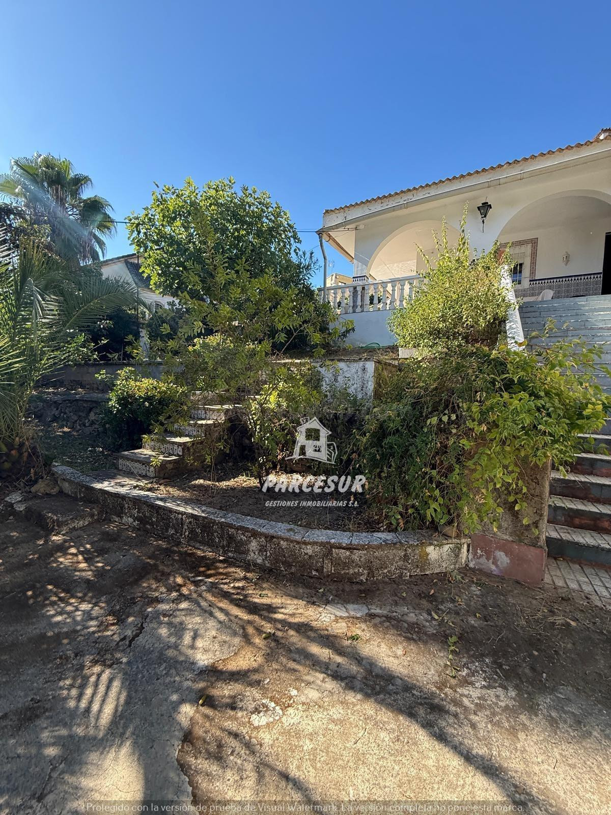 Chalet Independiente con piscina, en la zona de Alcolea. - foto 4